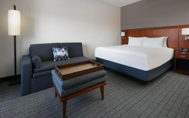 Courtyard by Marriott Dallas Las Colinas