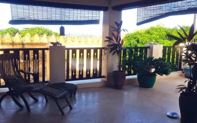 Subira House