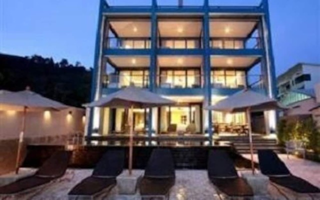 Sky Lantern Hotel вид на фасад