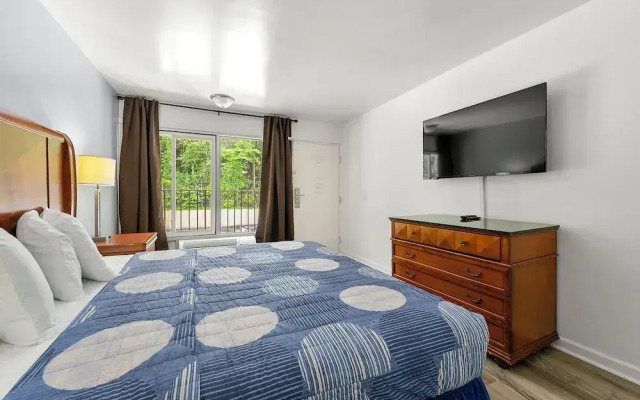 Budgetel Inn and Suites