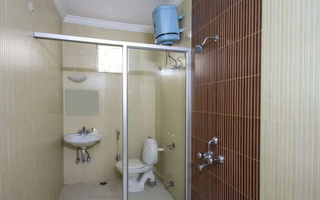 OYO 8271 Elite Homes