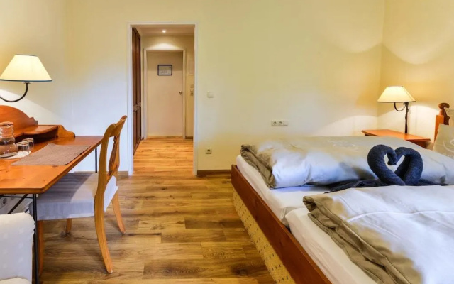 SEINZ - vegetarisches/ veganes BioHotel