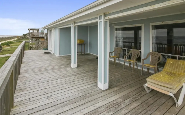 Bermuda Beachfront by RedAwning