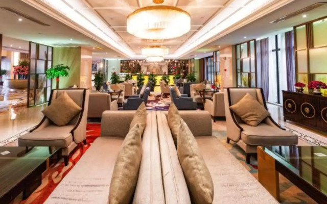 Ruili Bund Hotel
