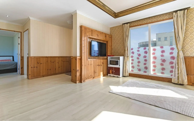Gangneung Five Moon  Pension