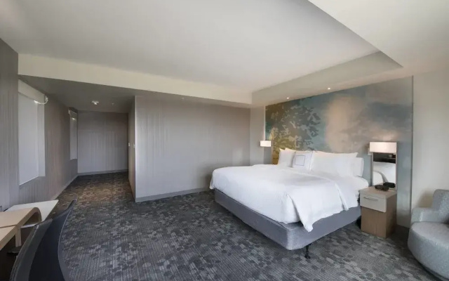 Courtyard Atlanta Alpharetta/Avalon Area