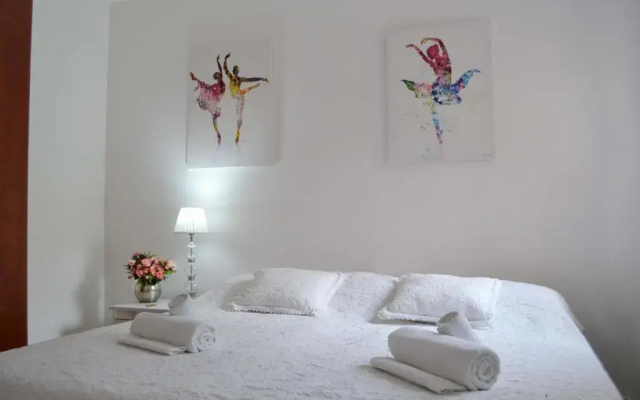 Beautiful Modern 3 Bdr Apartment #E3