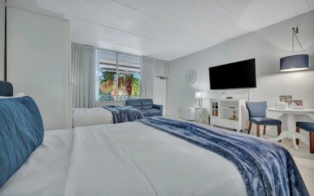 Sunset Suite - Private Balcony Gym Pool