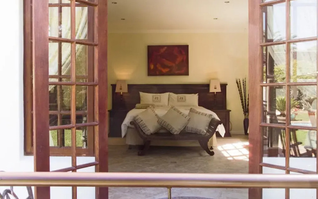 Three Palms Luxury Cottage
