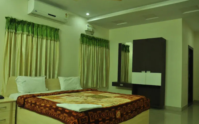 Hotel Golden Tree