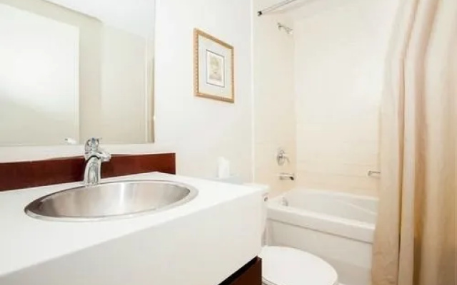 E.S.I Furnished Suites at Harbourview