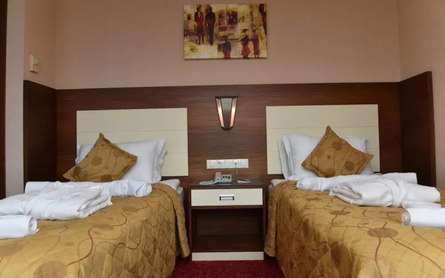 Ozgobek Ronesans Hotel De Luxe
