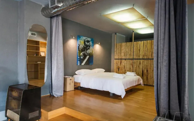 Artists’ favorite Spacious Loft near Acropolis!!