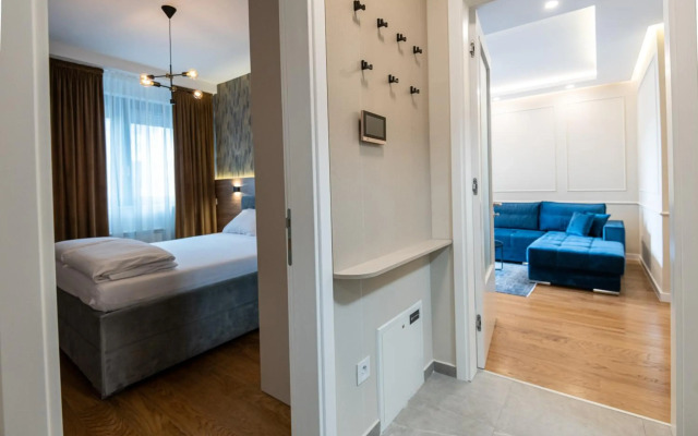 Grand Lux Apartments