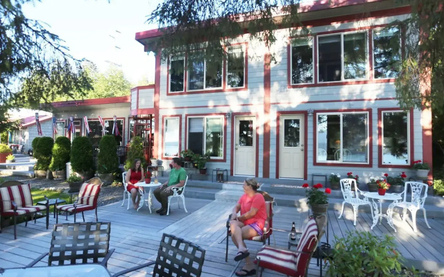 Black Bear Inn