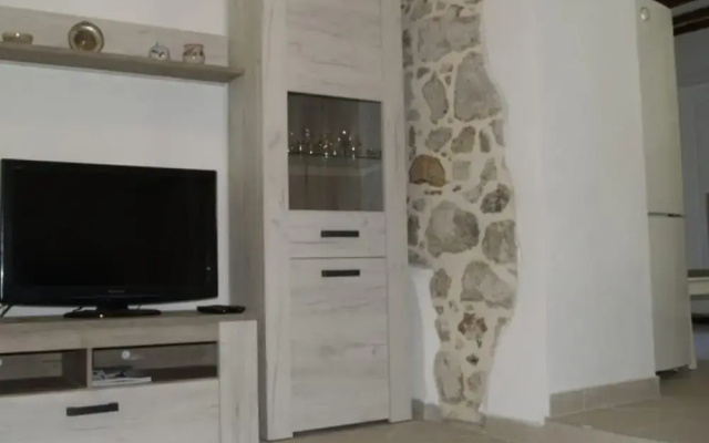 One Bedroom Apartment Venilia Ground