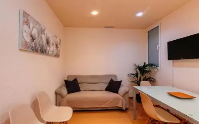 Cozy Apartment Casanova-Eixample