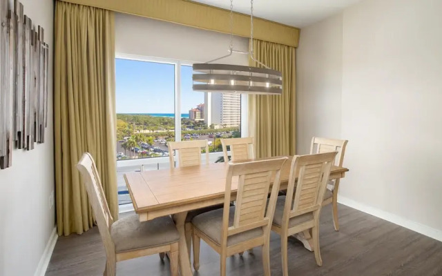 Luau I 6503 - Flr5 - 1BR 1BA -