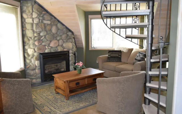 Retreat Wilderness Inn