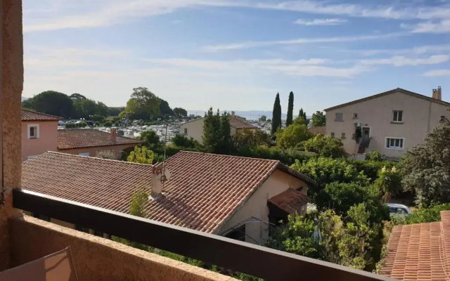 Studio Mezzanine vue port et mer