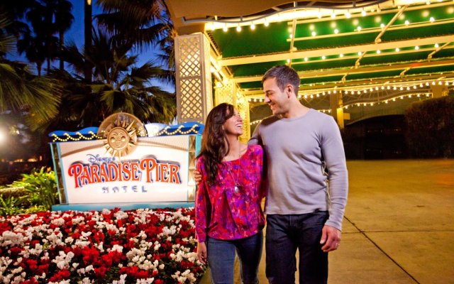 Disney's Paradise Pier Hotel-On Disneyland® Resort Property 1