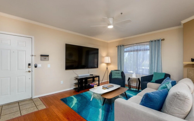 Villa Acacia 2 Bedroom Condo by RedAwning