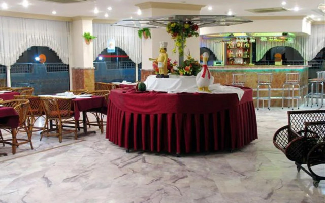 Kleopatra Neray Hotel
