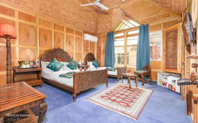 Prince of Kashmir Luxury Houseboat