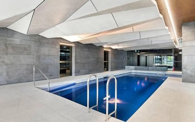 Southern Cross CBD Apartment