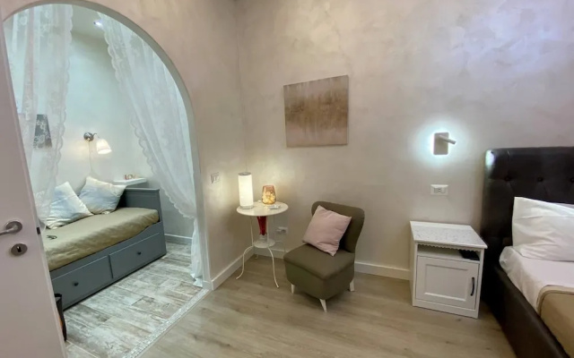 Apartment Near the Colosseum, With Metro Line A a 2 Minutes Walk Away
