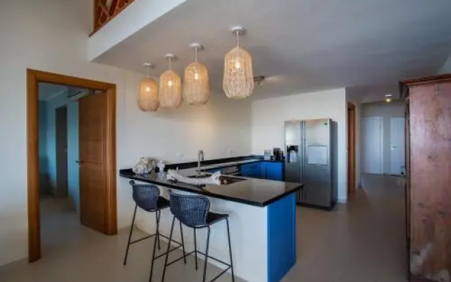 Penthouse The Strand 4A