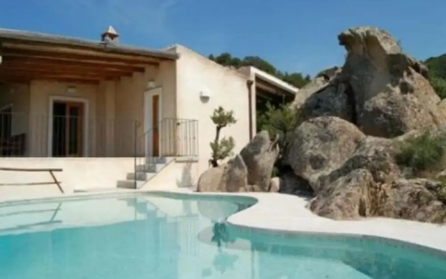 Silvaredda Comfortable Holiday Residence