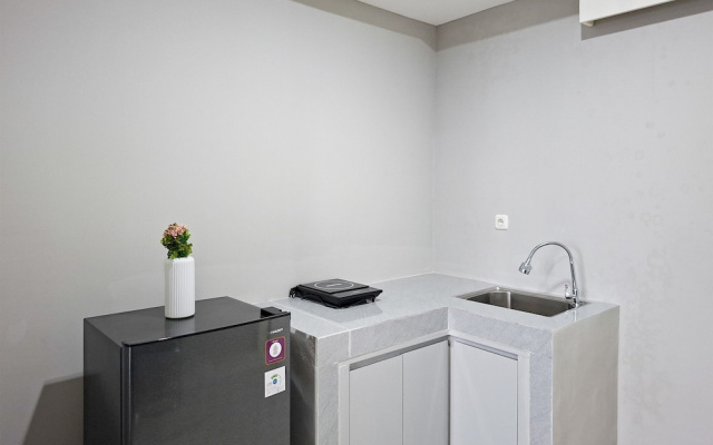 Stunning And Homey Studio Apartment The Ayoma