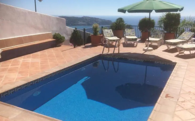 Los Altos Villas