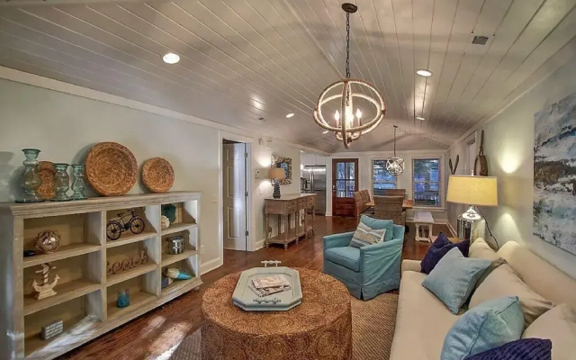 35 Twin Oaks