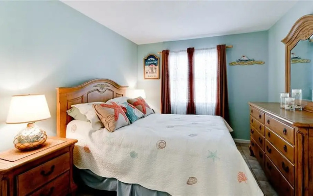 Gulf Place 7B