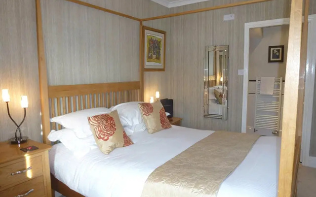 West Vale Country House
