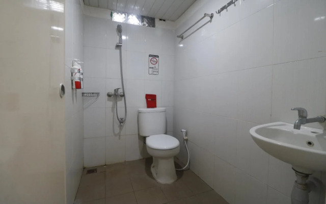 RedDoorz @ Jalan Pangeran Antasari Lampung