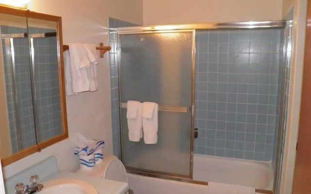 357 Ala-Wai Unit 209