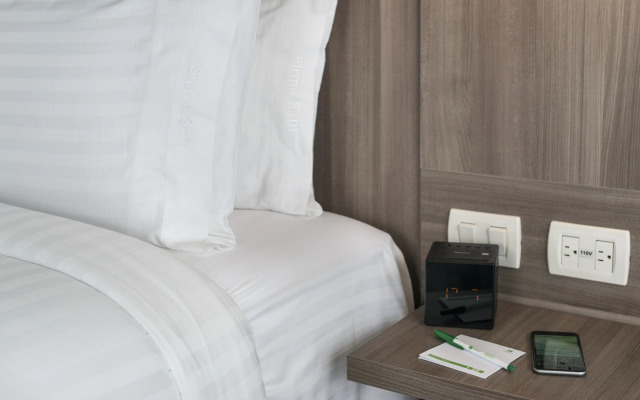 Holiday Inn Lima Airport by IHG