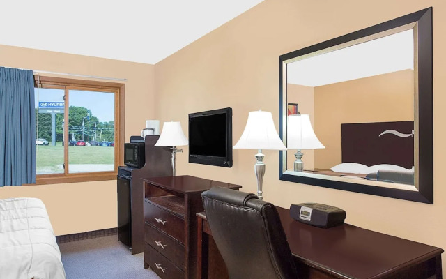 Super 8 Sheboygan WI