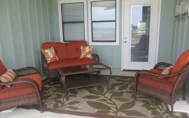 Jubilee Landing 107 by RedAwning
