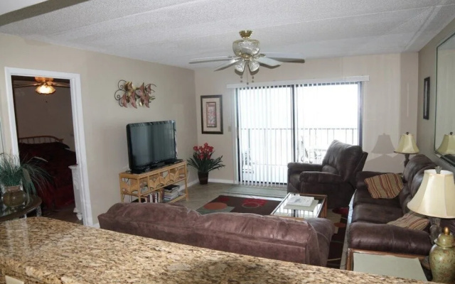 Windjammer 407 2 Bedroom Condo
