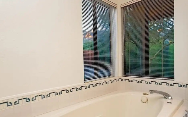 Peak of Perfection By Signature Vacation Rentals