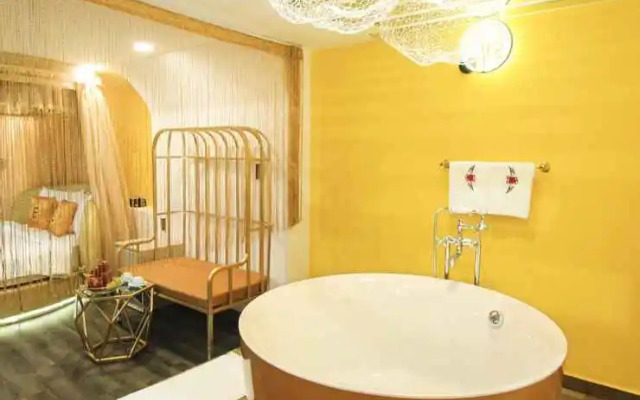 Eros Hotel - Love Hotel
