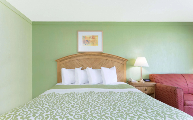 Days Inn by Wyndham Washington