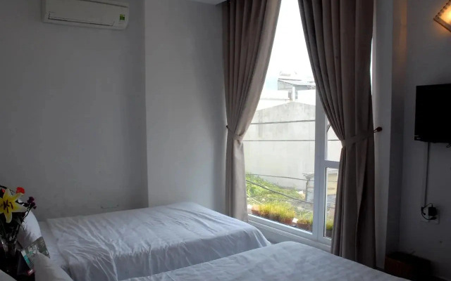 Da Nang Beach Hotel