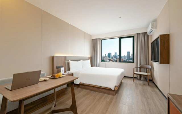 Model J Hotel Jakarta Central Park