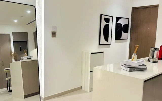 Luxury 1BR 5 star Apt Burj Khalifa View