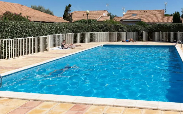 Gruissanne - Maison avec piscine, à 150m de la plage